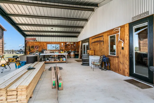 $1,999,000 | 100 Five Star Trail, Fredericksburg, TX 78624