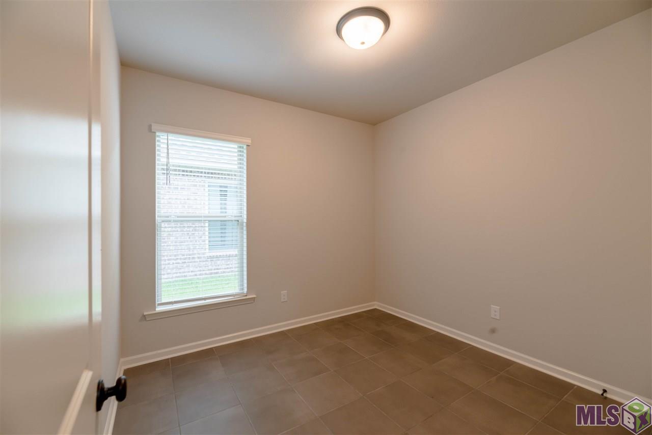 735 Sehdeva Memorial Drive Baton Rouge, LA 70820 - Photo 4 of 14 Gallery Image 4