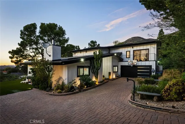$2,895,000 | 5481 Ocean View Boulevard, La Canada Flintridge, CA 91011