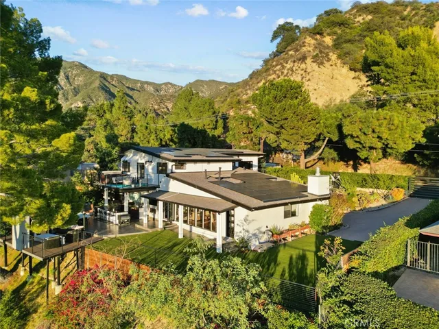 $2,895,000 | 5481 Ocean View Boulevard, La Canada Flintridge, CA 91011