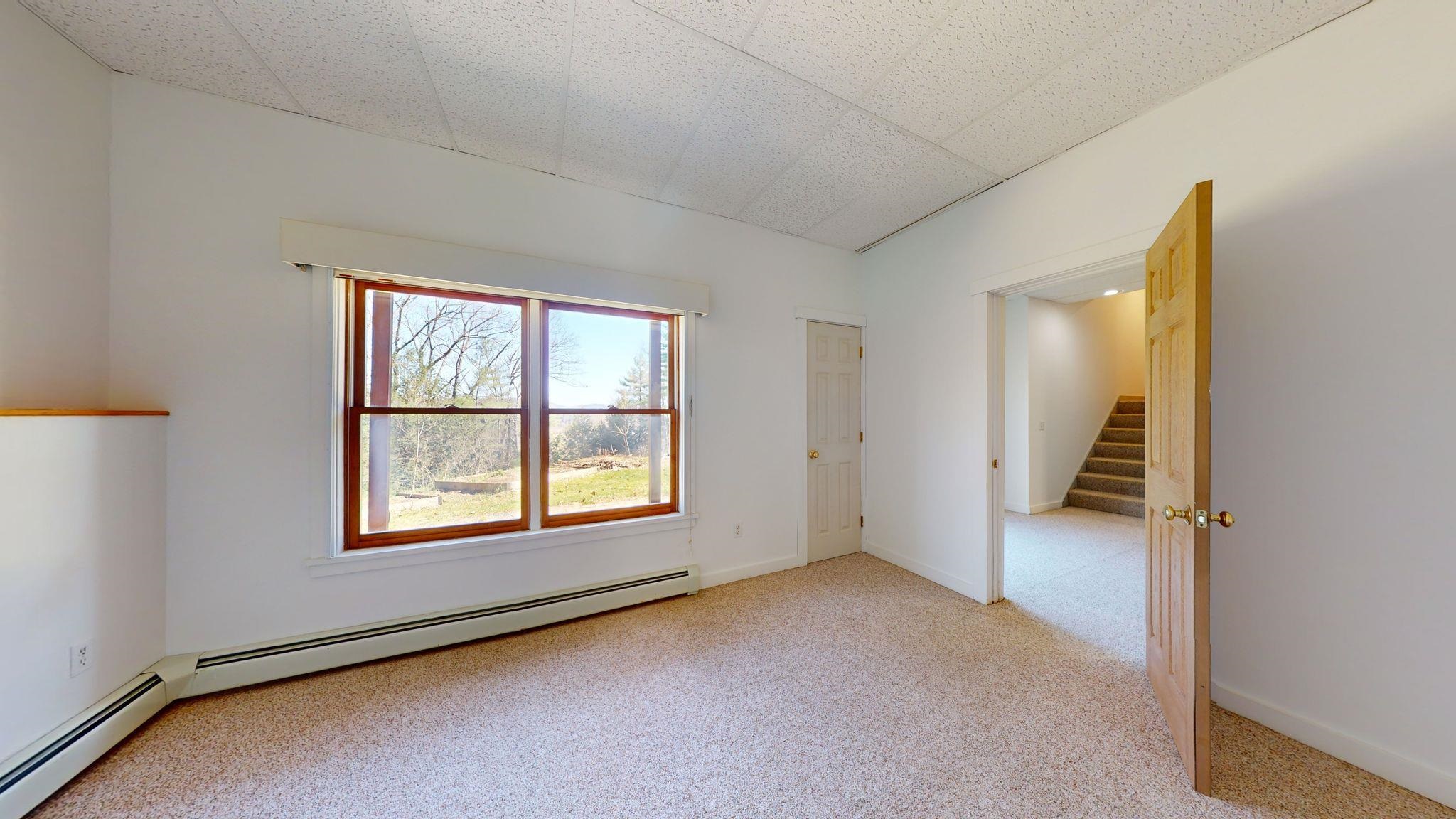 423 Morgan Road Hartford, VT 05059 - Photo 15 of 34 Gallery Image 15