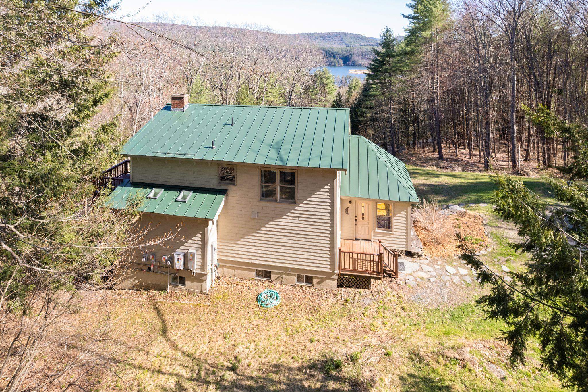 423 Morgan Road Hartford, VT 05059 - Photo 21 of 34 Gallery Image 21