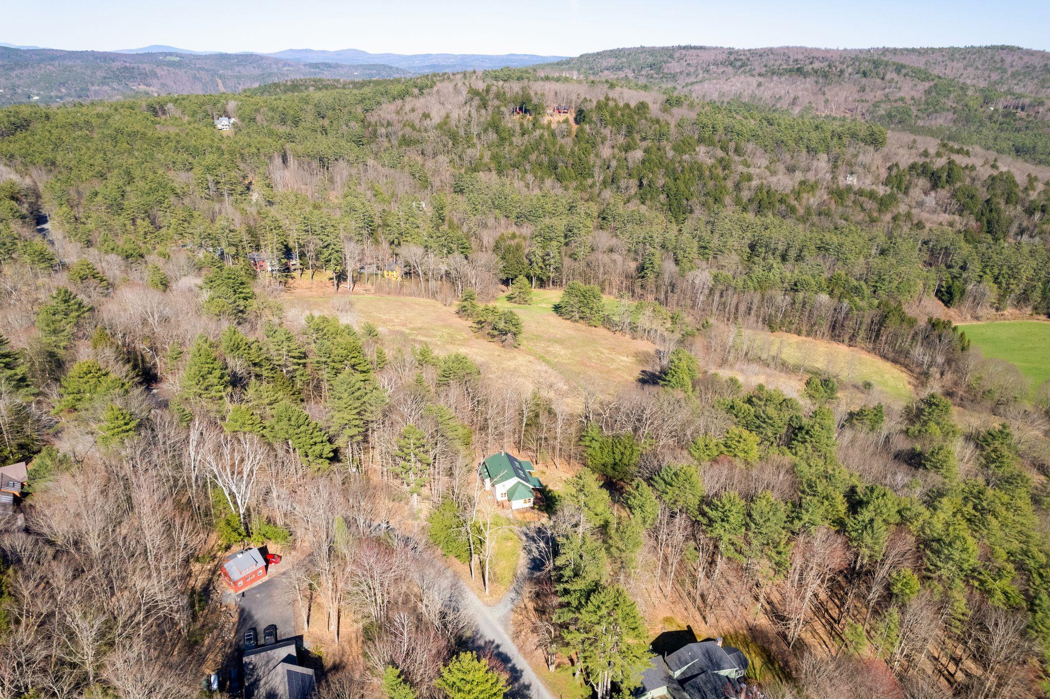423 Morgan Road Hartford, VT 05059 - Photo 25 of 34 Gallery Image 25