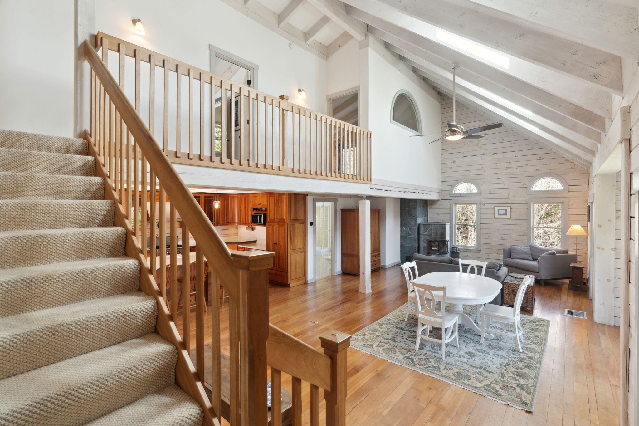 423 Morgan Road Hartford, VT 05059 - Photo 7 of 34 Gallery Image 7