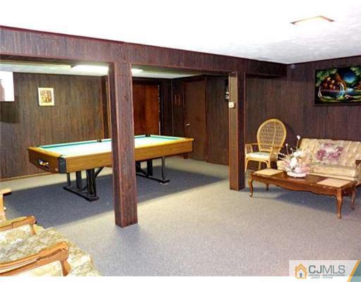 83 Stony Road Edison, NJ 08817 - Photo 8 of 11 a room with furniture
