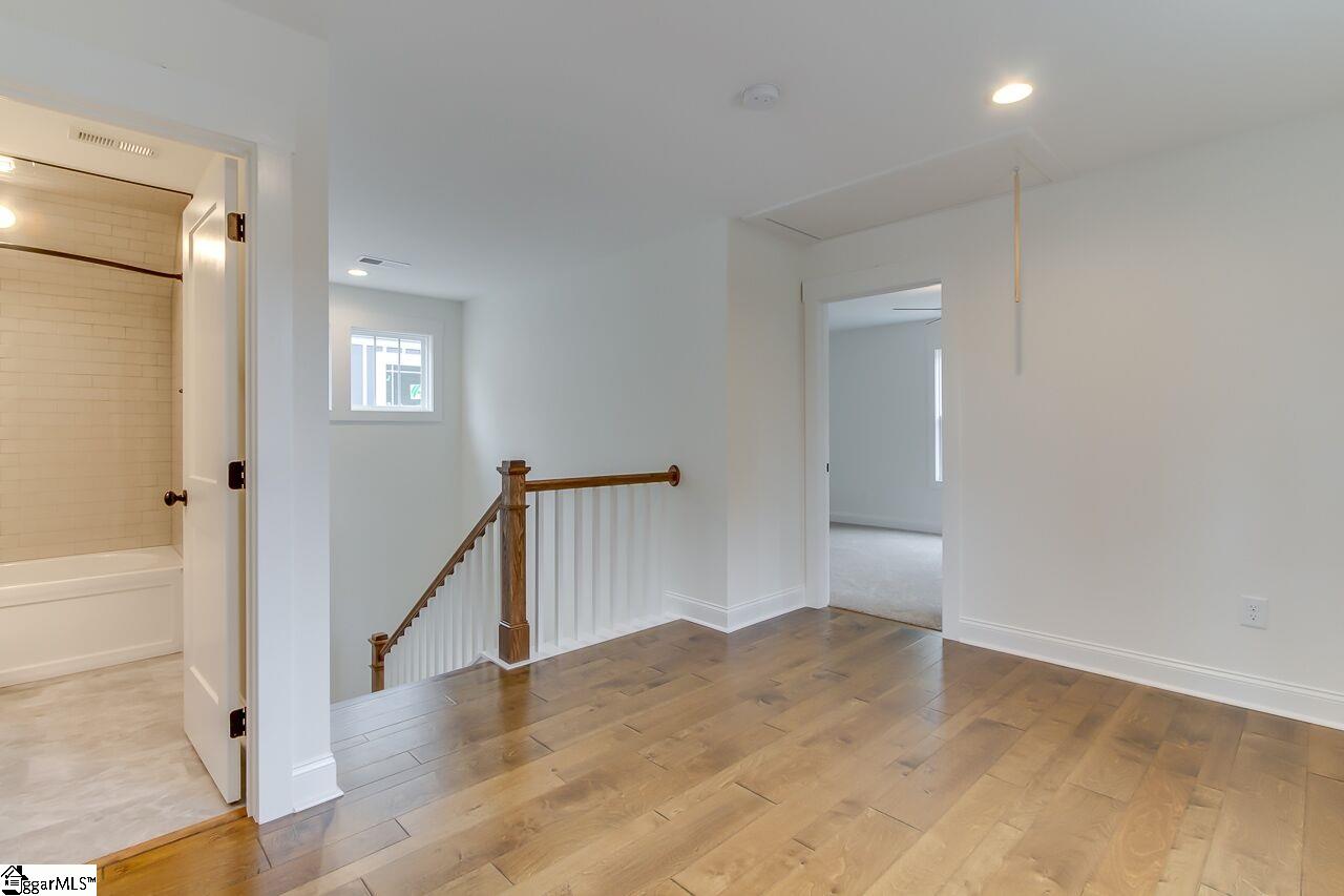 28 Ridgeway Avenue Greenville, SC 29607 - Photo 14 of 30