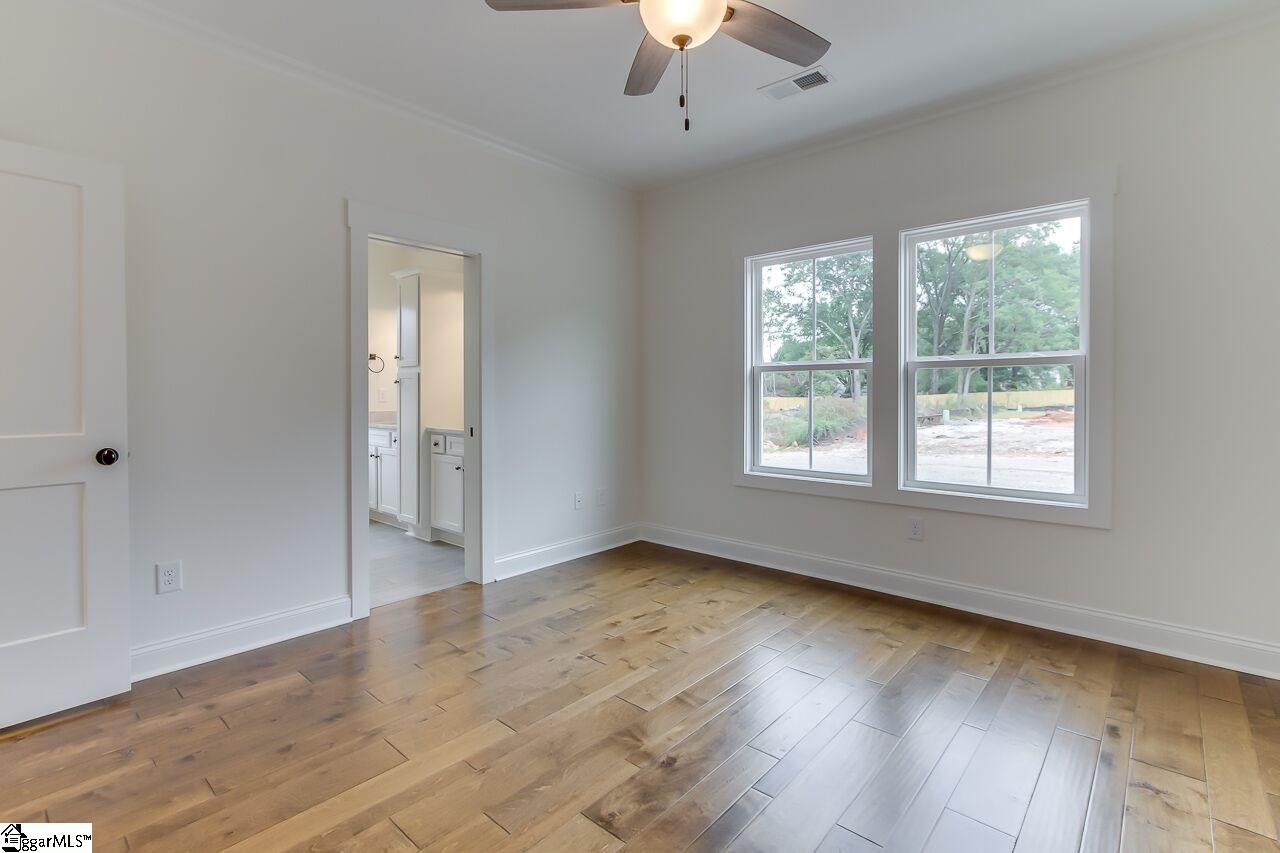 28 Ridgeway Avenue Greenville, SC 29607 - Photo 23 of 30