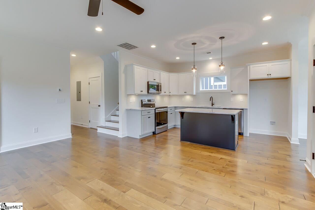 28 Ridgeway Avenue Greenville, SC 29607 - Photo 10 of 30