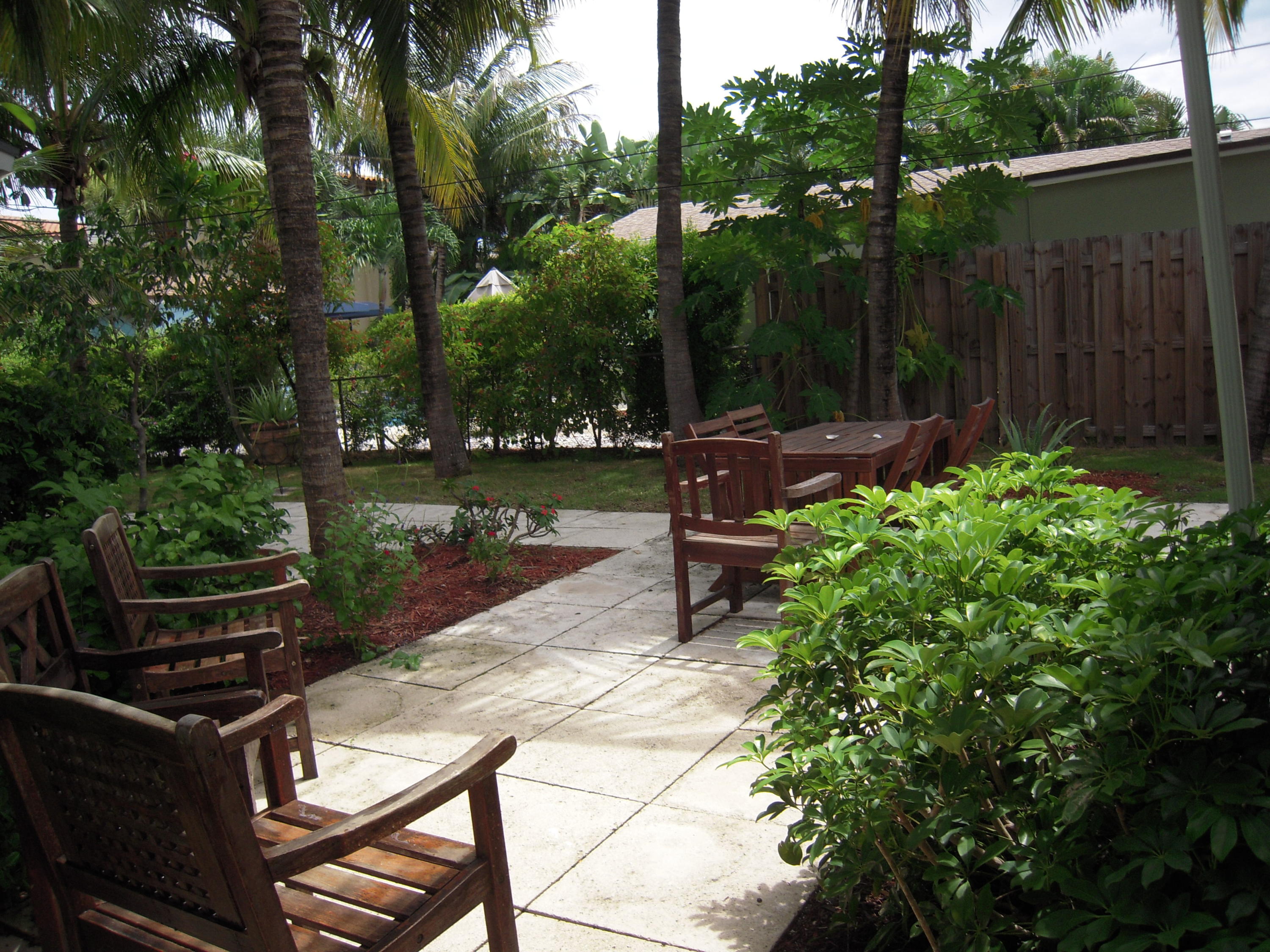 245 Cortez Road West Palm Beach, FL 33405 - Photo 4 of 13 245 Cortez !! 023