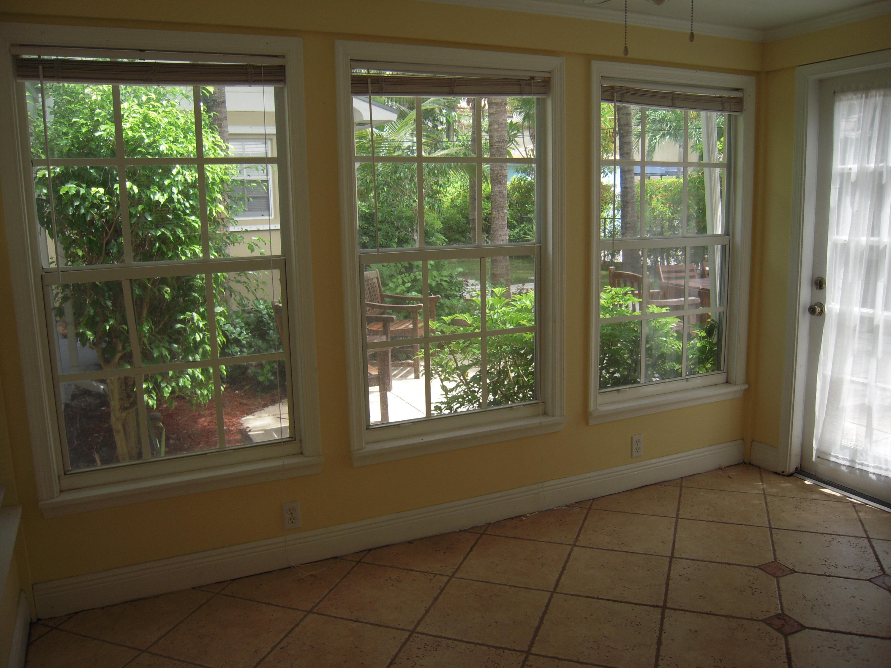 245 Cortez Road West Palm Beach, FL 33405 - Photo 7 of 13 245 Cortez !! 019