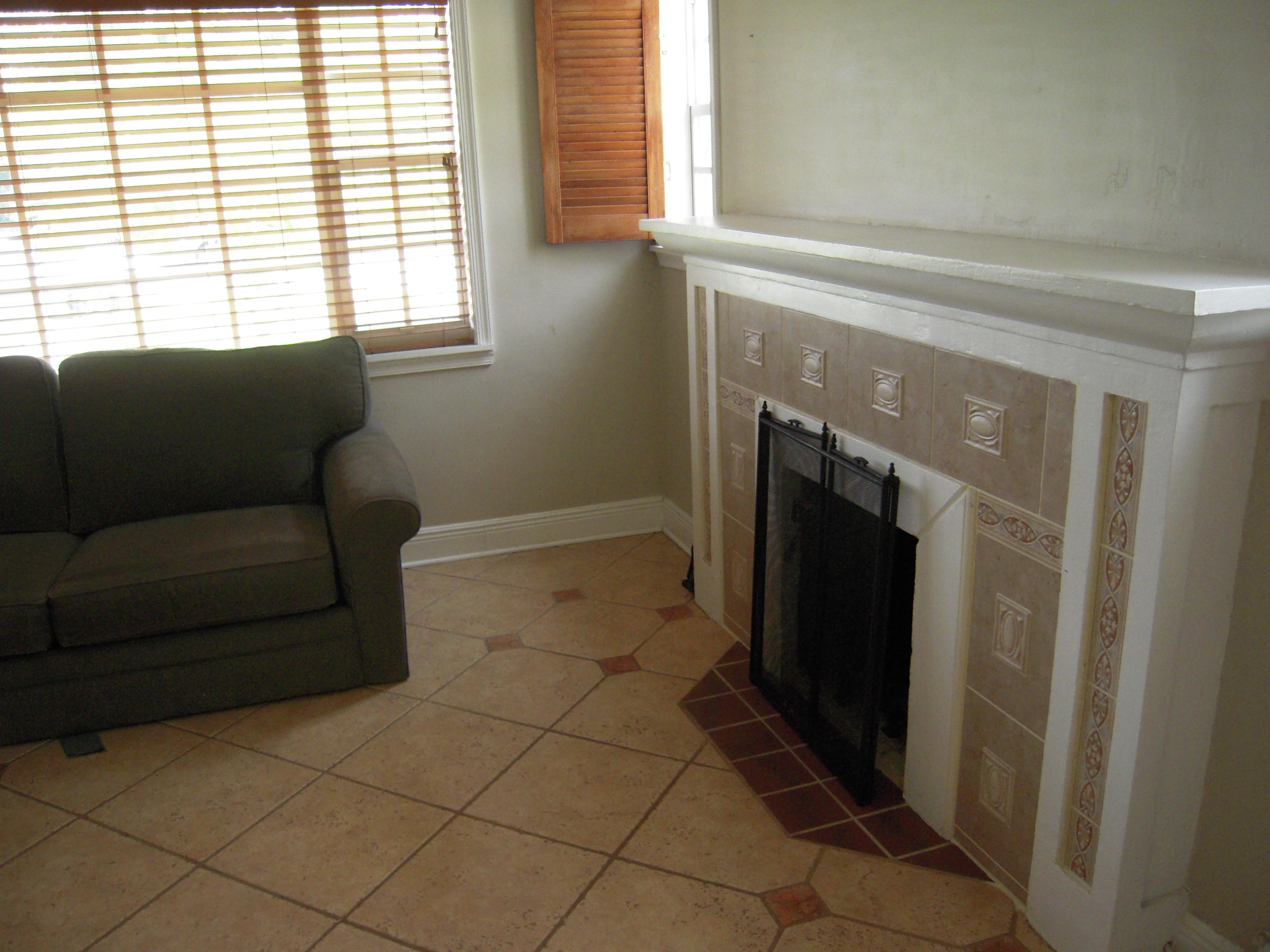 245 Cortez Road West Palm Beach, FL 33405 - Photo 9 of 13 245 Cortez !! 020