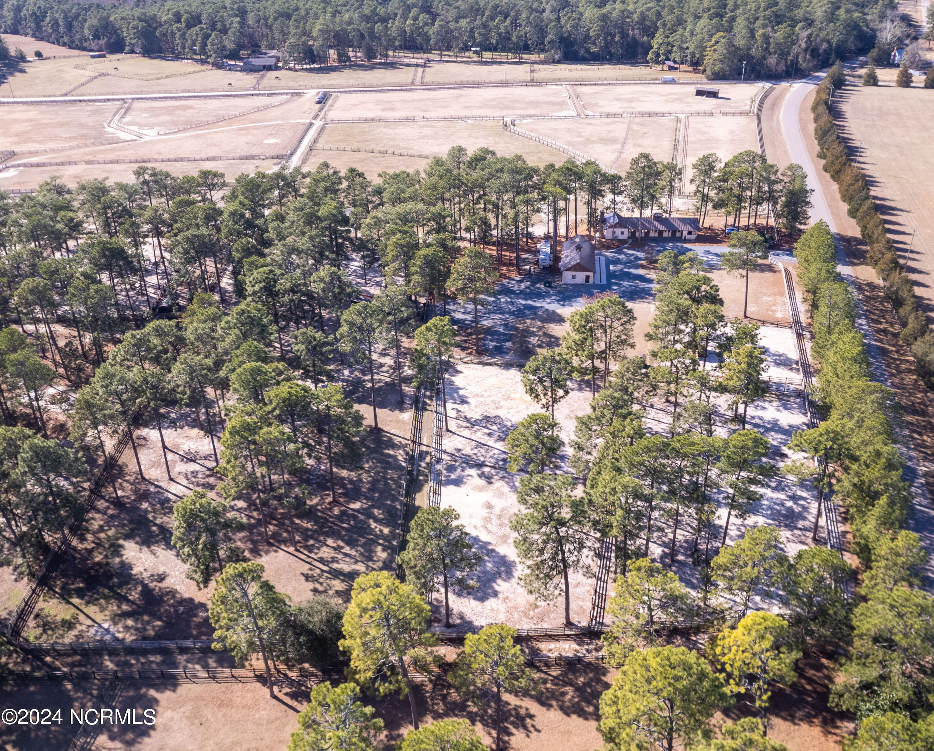2753 Youngs Road Southern Pines, NC 28387 - Photo 7 of 39 Winter