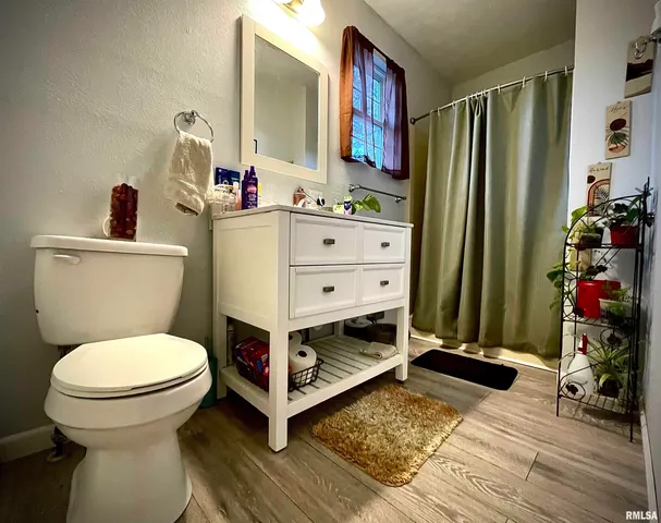 $255,000 | 112 Hillcrest Drive, Goreville, IL 62939