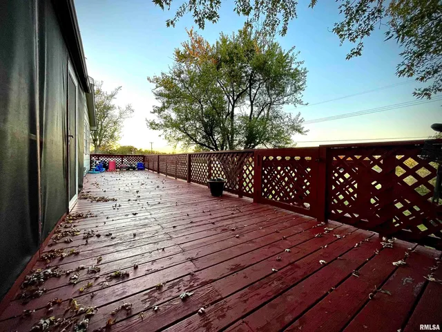 $255,000 | 112 Hillcrest Drive, Goreville, IL 62939