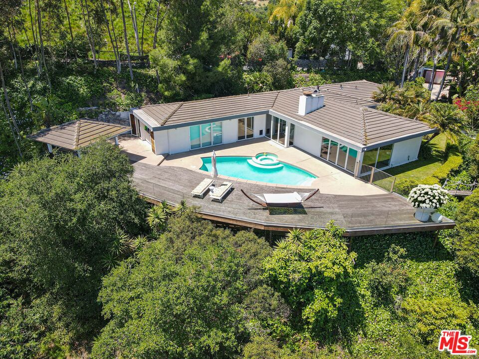 1000 Stradella Road Los Angeles, CA 90077 - Photo 16 of 29