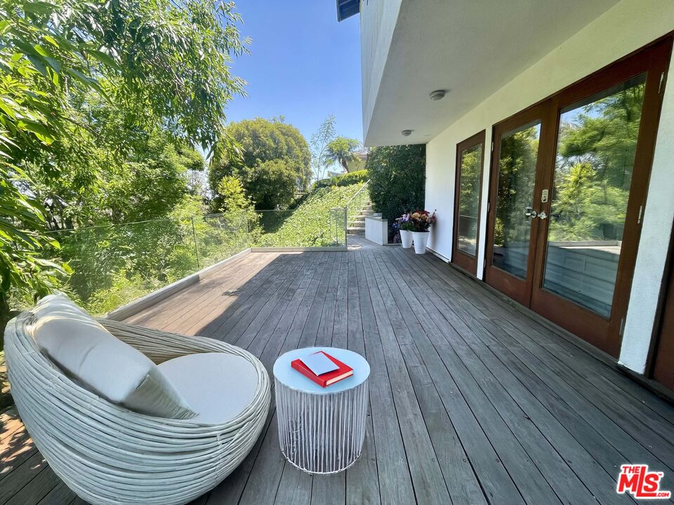 1000 Stradella Road Los Angeles, CA 90077 - Photo 22 of 29