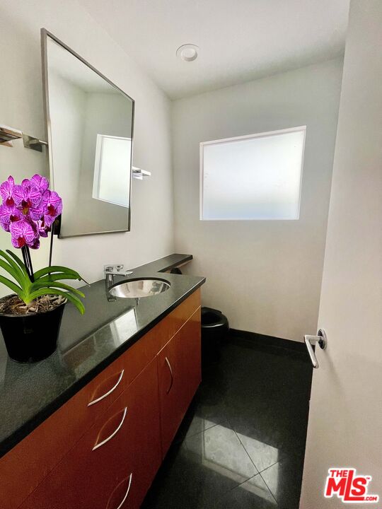 1000 Stradella Road Los Angeles, CA 90077 - Photo 24 of 29