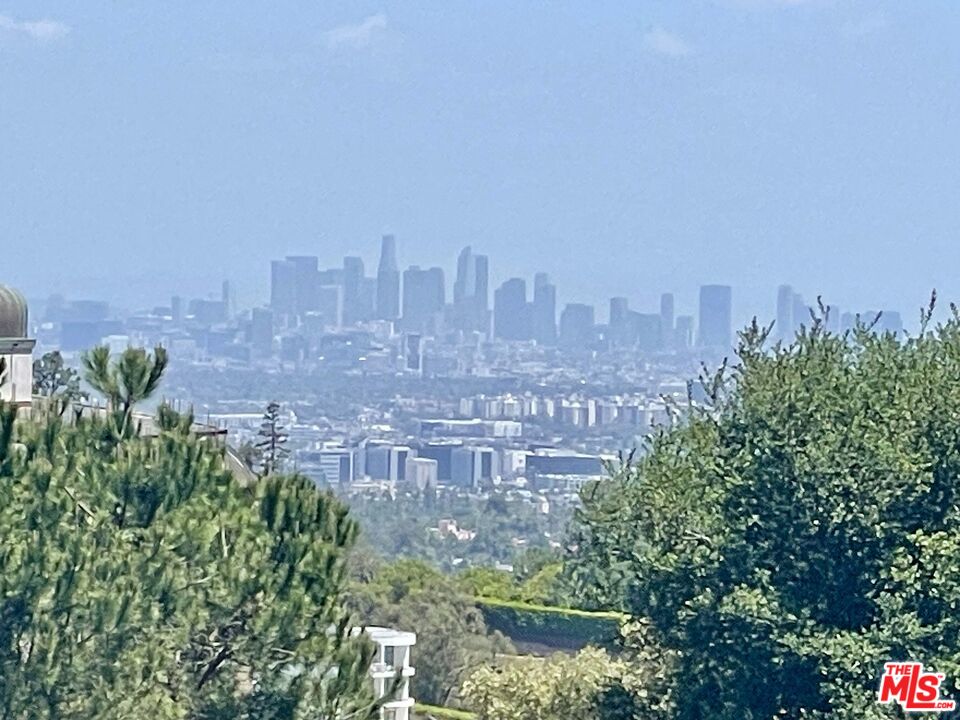 1000 Stradella Road Los Angeles, CA 90077 - Photo 8 of 29