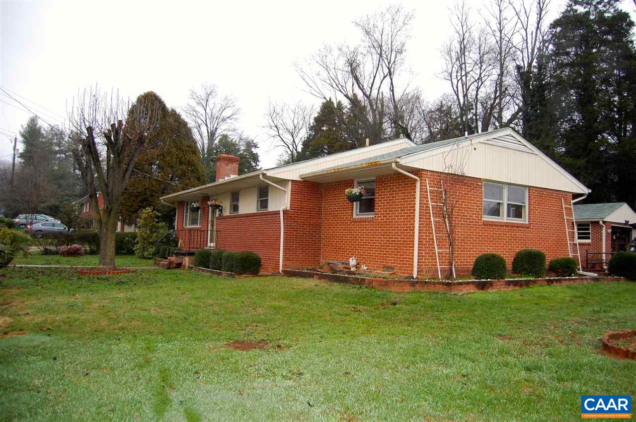 100 Apple Tree Road Charlottesville, VA 22903 - Photo 3 of 22 a view of a house with backyard
