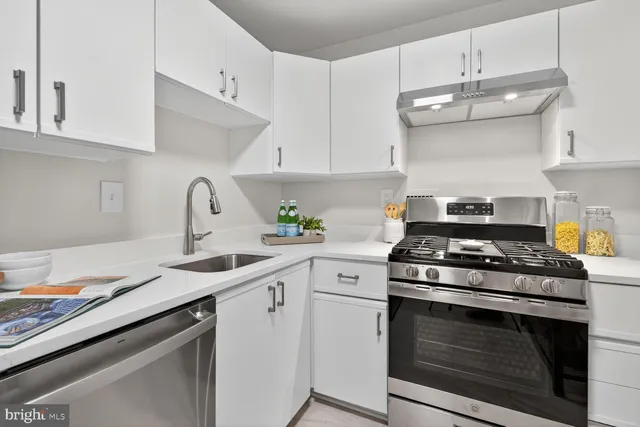 $300,000 | 2939 Van Ness Street Northwest, Unit 419, Washington, DC 20008