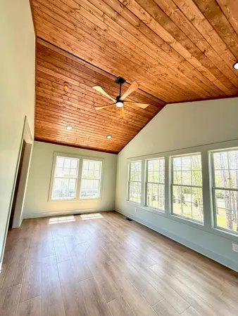 $590,000 | 1131 Golf View Court, Huddleston, VA 24104