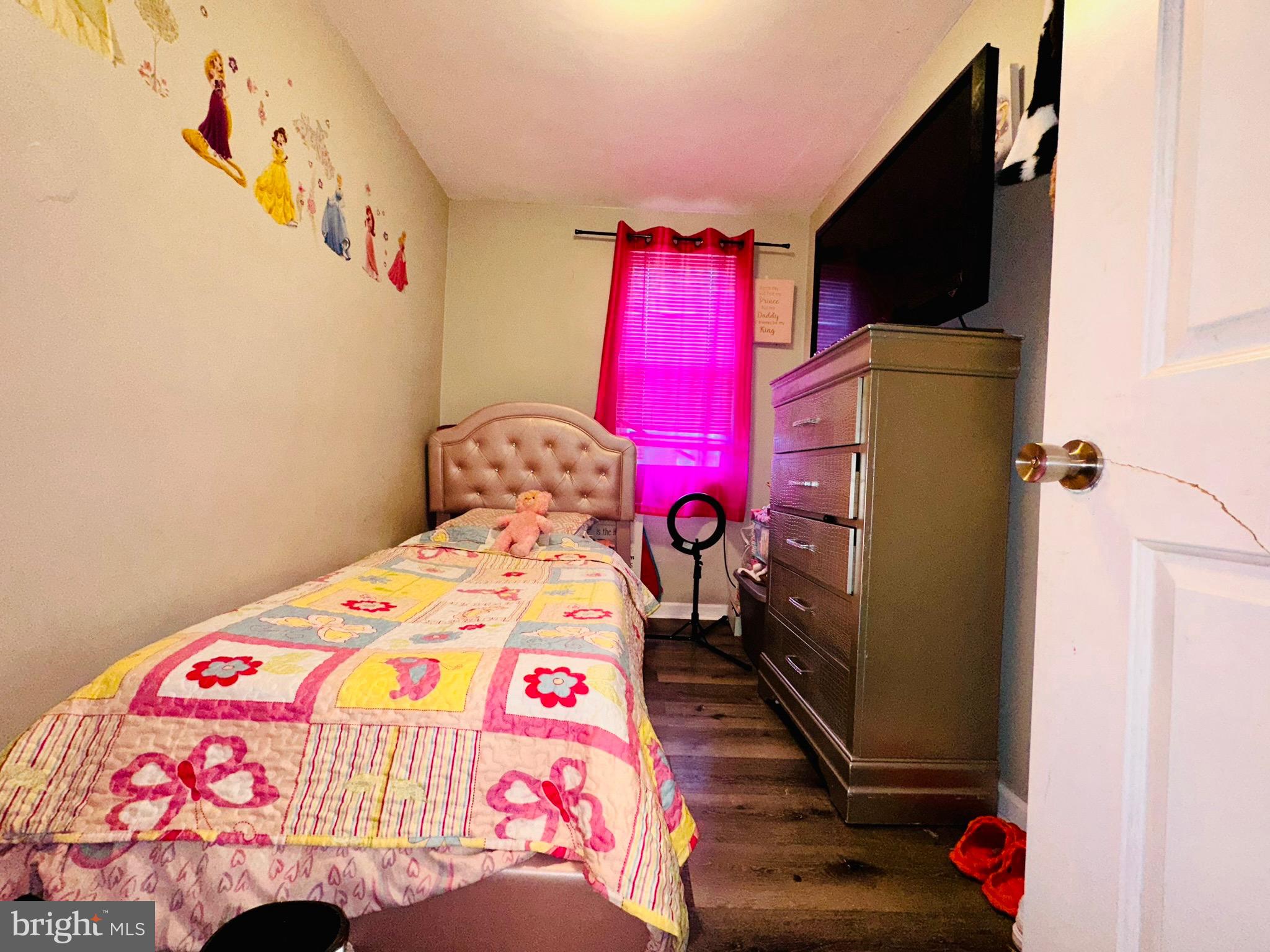 1053 South Merrimac Road Camden, NJ 08104 - Photo 7 of 11