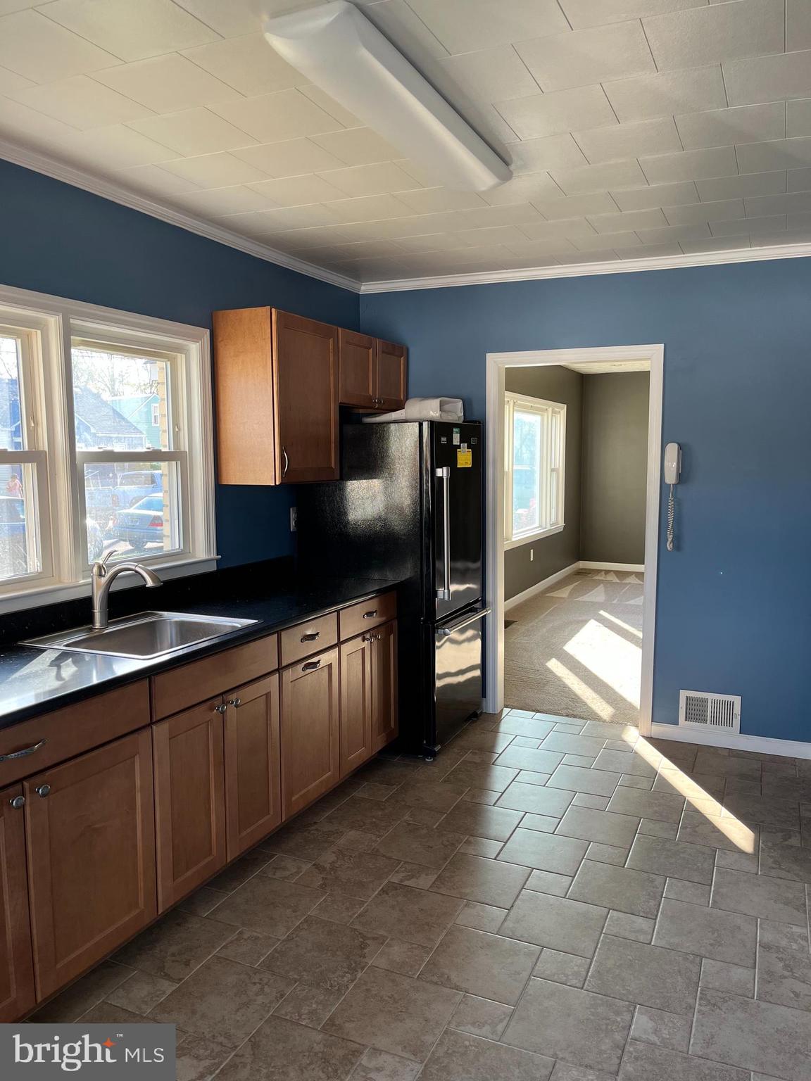 539 Bem Street Riverside, NJ 08075 - Photo 3 of 8