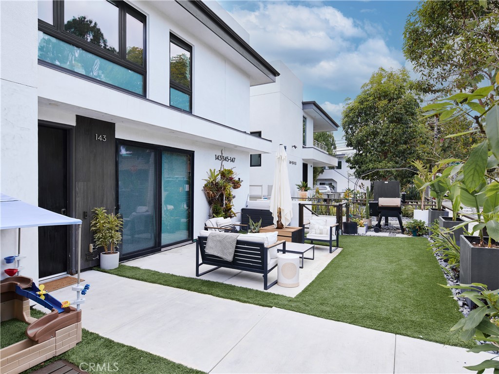 143 Virginia Street El Segundo, CA 90245 - Photo 2 of 23