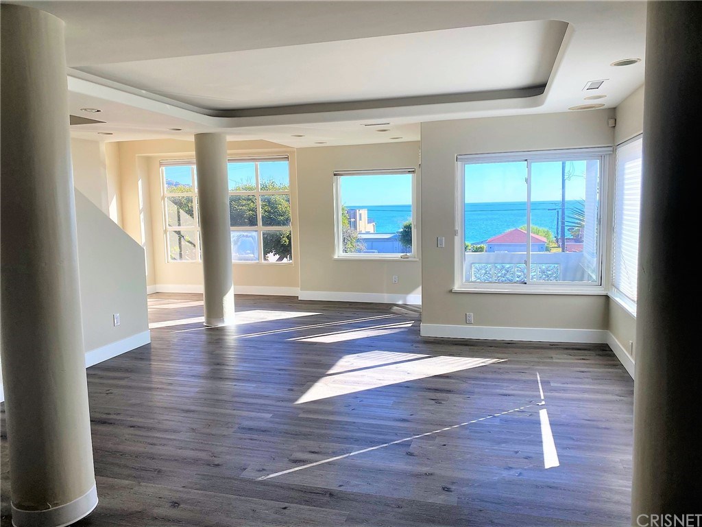 244 Cliff Drive Laguna Beach, CA 92651 - Photo 2 of 20