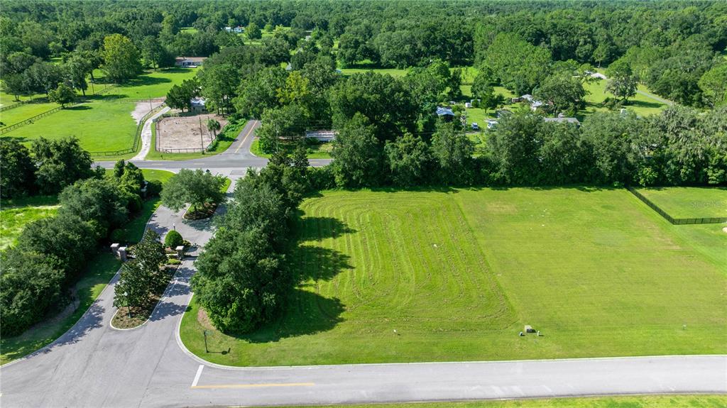 79 Southeast 79th Street Ocala, FL 34479 - Photo 2 of 11 a view of a garden with houses