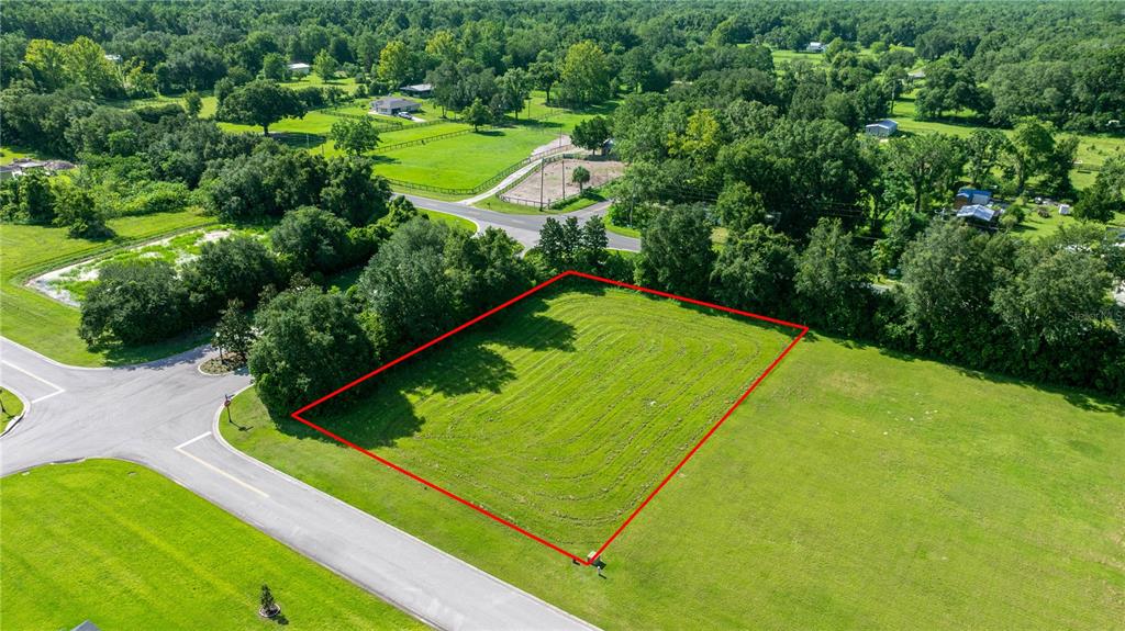 79 Southeast 79th Street Ocala, FL 34479 - Photo 4 of 11 a view of a tennis court