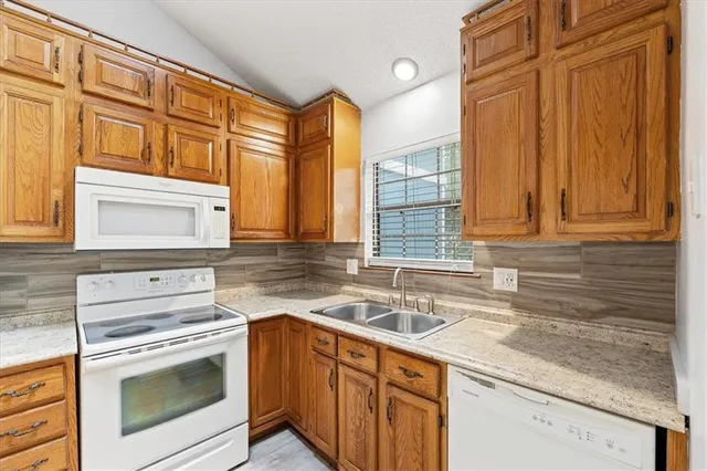 $89,000 | 8137 Holmes Road, Unit 201, Kansas City, MO 64131