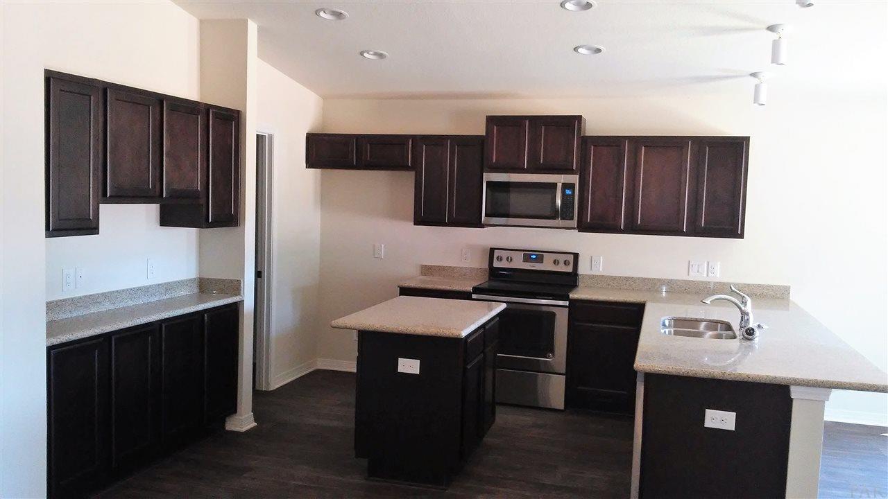 5825 Fairlands Road Milton, FL 32583 - Photo 4 of 10 Gallery Image 4