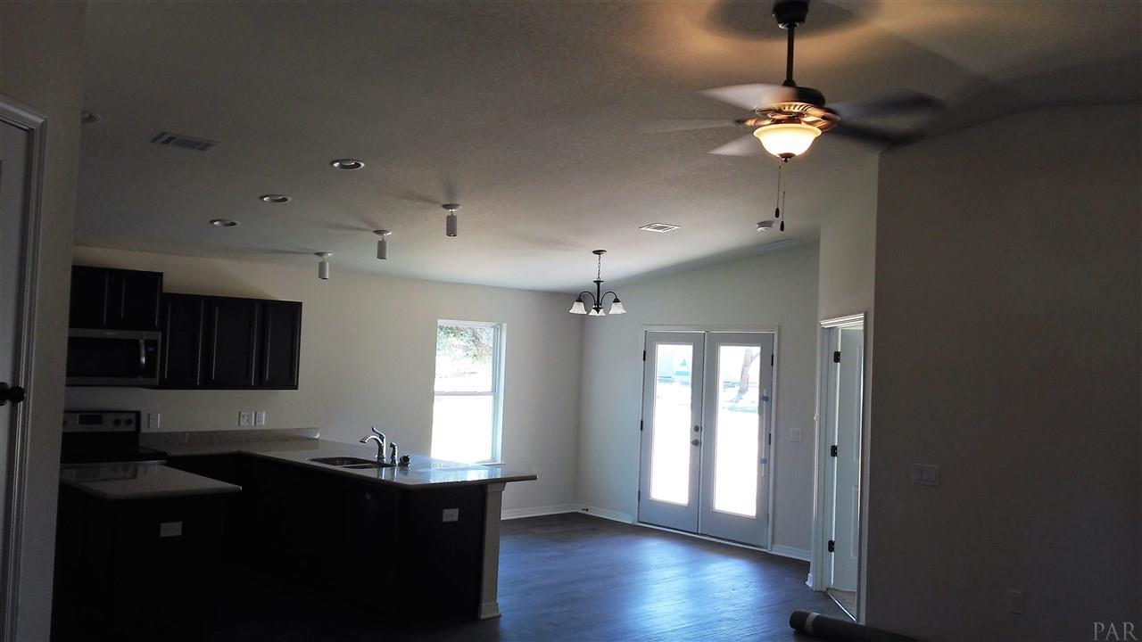 5825 Fairlands Road Milton, FL 32583 - Photo 5 of 10 Gallery Image 5