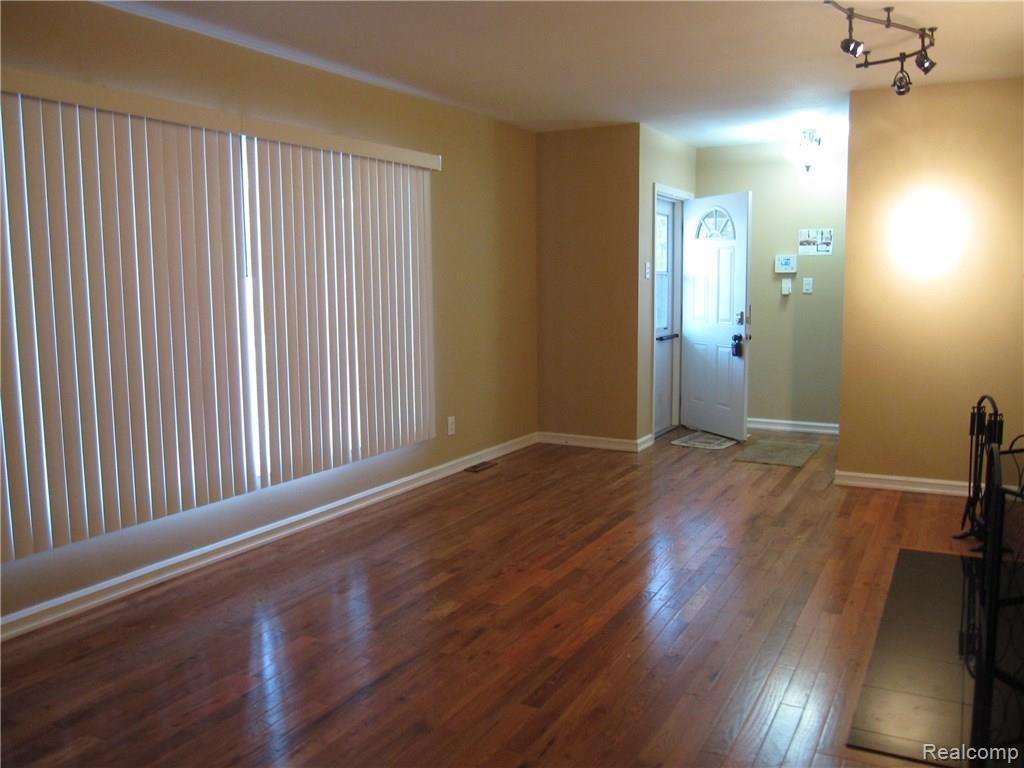 26045 Superior Road Taylor, MI 48180 - Photo 9 of 30