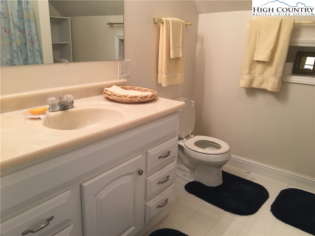 1379 Soc Houck Road Boone, NC 28607 - Photo 12 of 32 Gallery Image 12