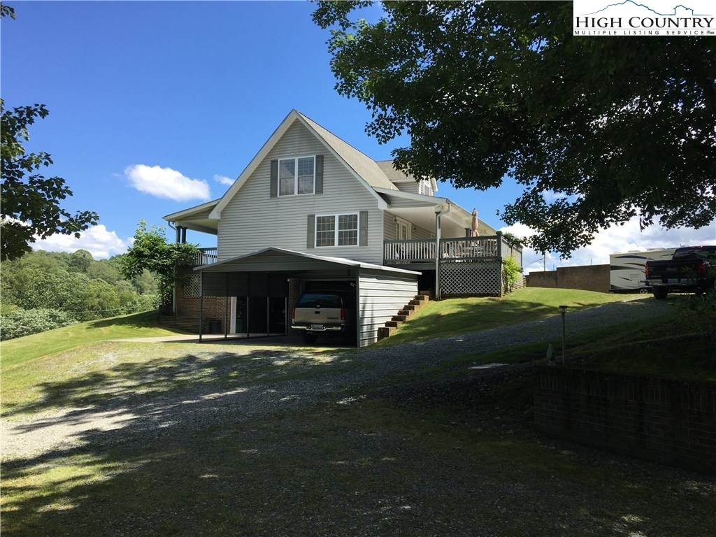 1379 Soc Houck Road Boone, NC 28607 - Photo 4 of 32 Gallery Image 4