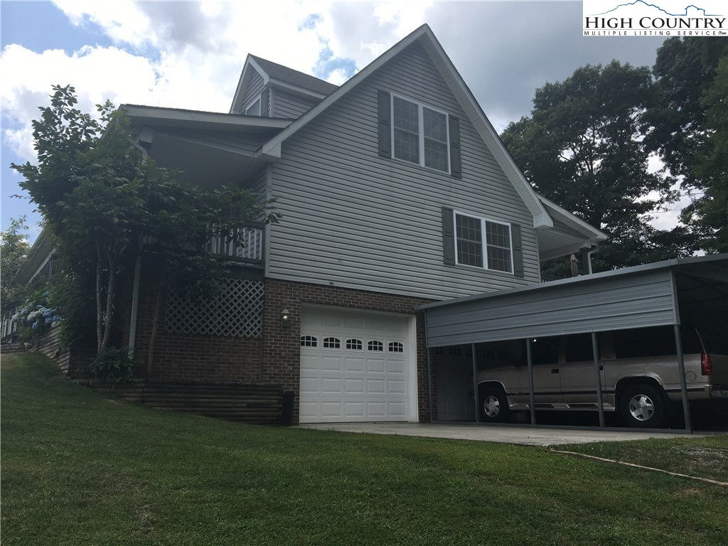 1379 Soc Houck Road Boone, NC 28607 - Photo 5 of 32 Gallery Image 5
