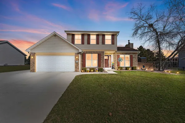 $430,000 | 1320 Montclair Place, Fort Atkinson, WI 53538