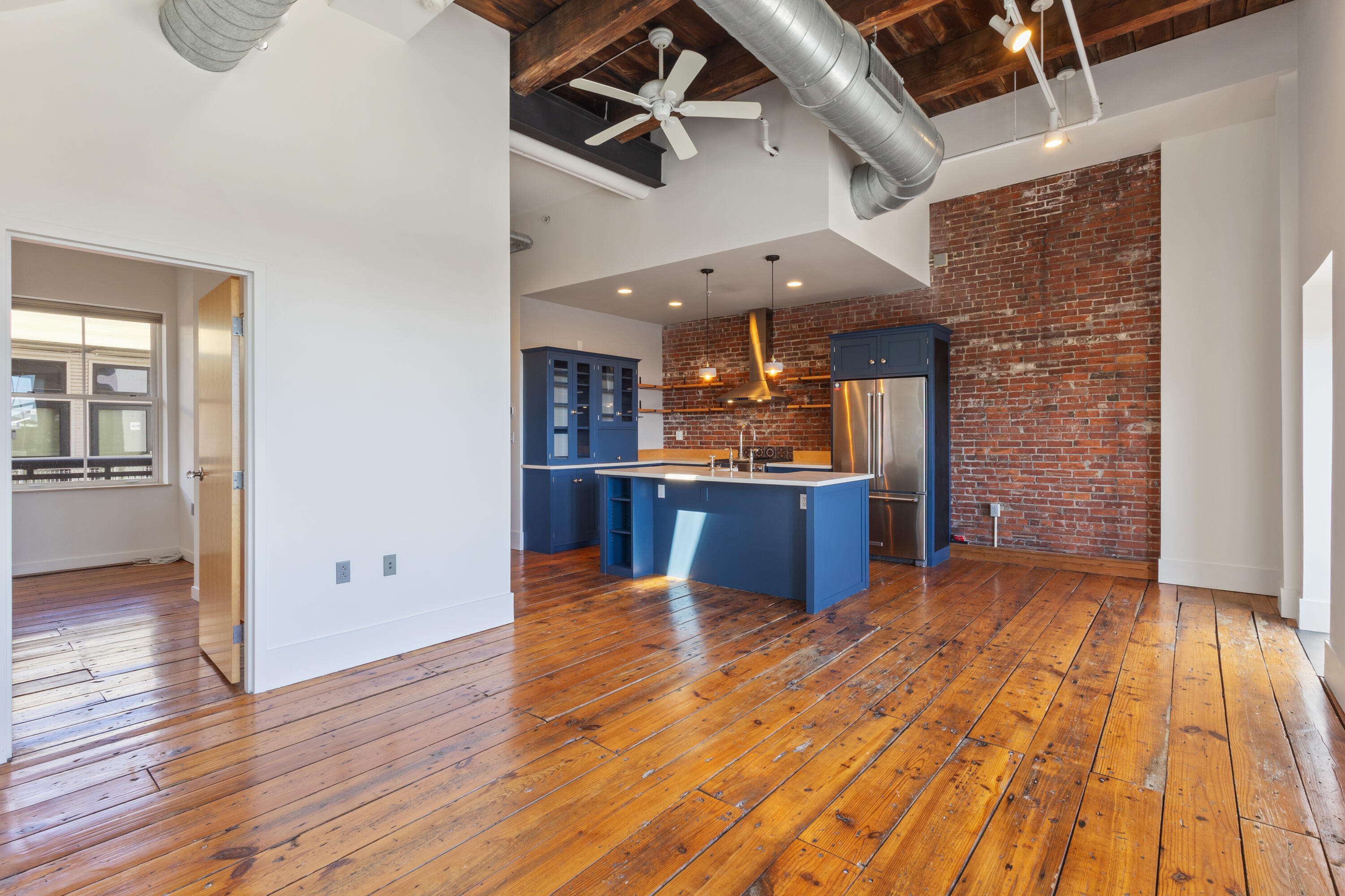 15 Brown Street, Unit 405 Portland, ME 04101 - Photo 16 of 46 Living Room