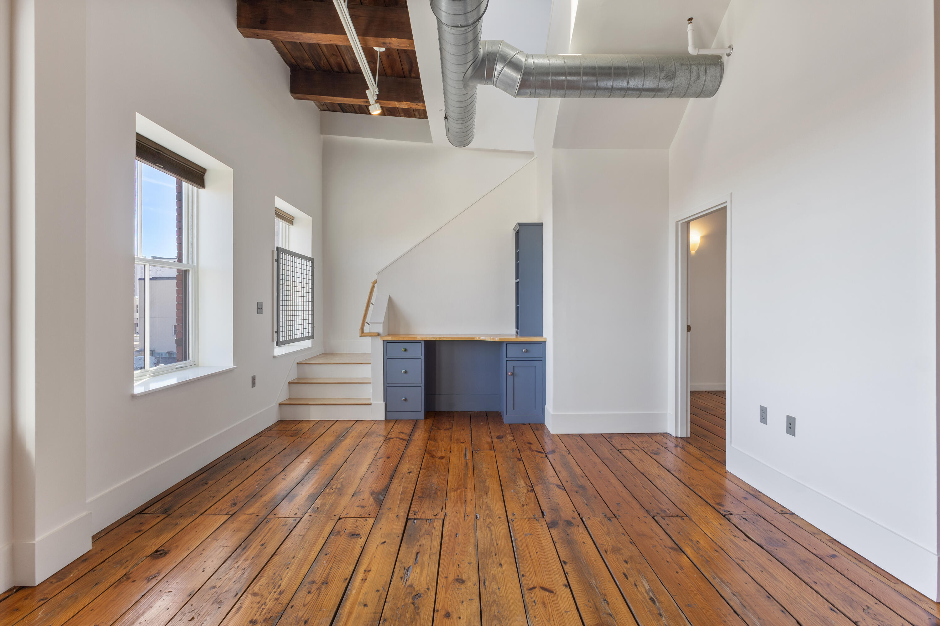 15 Brown Street, Unit 405 Portland, ME 04101 - Photo 17 of 46 Living Room