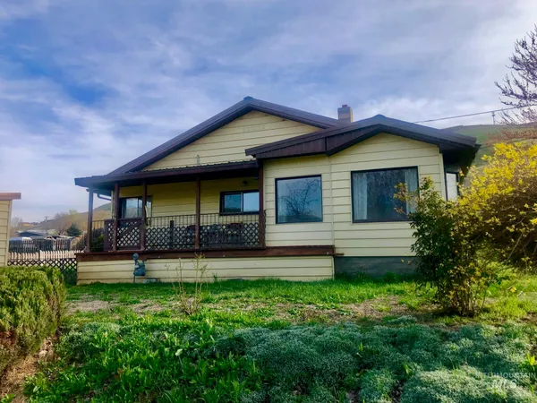 $355,000 | 323 Hays Street, Asotin, WA 99402