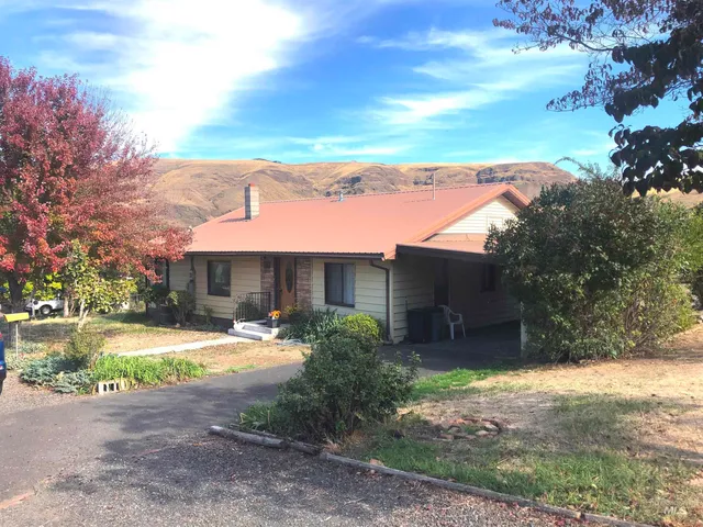 $355,000 | 323 Hays Street, Asotin, WA 99402