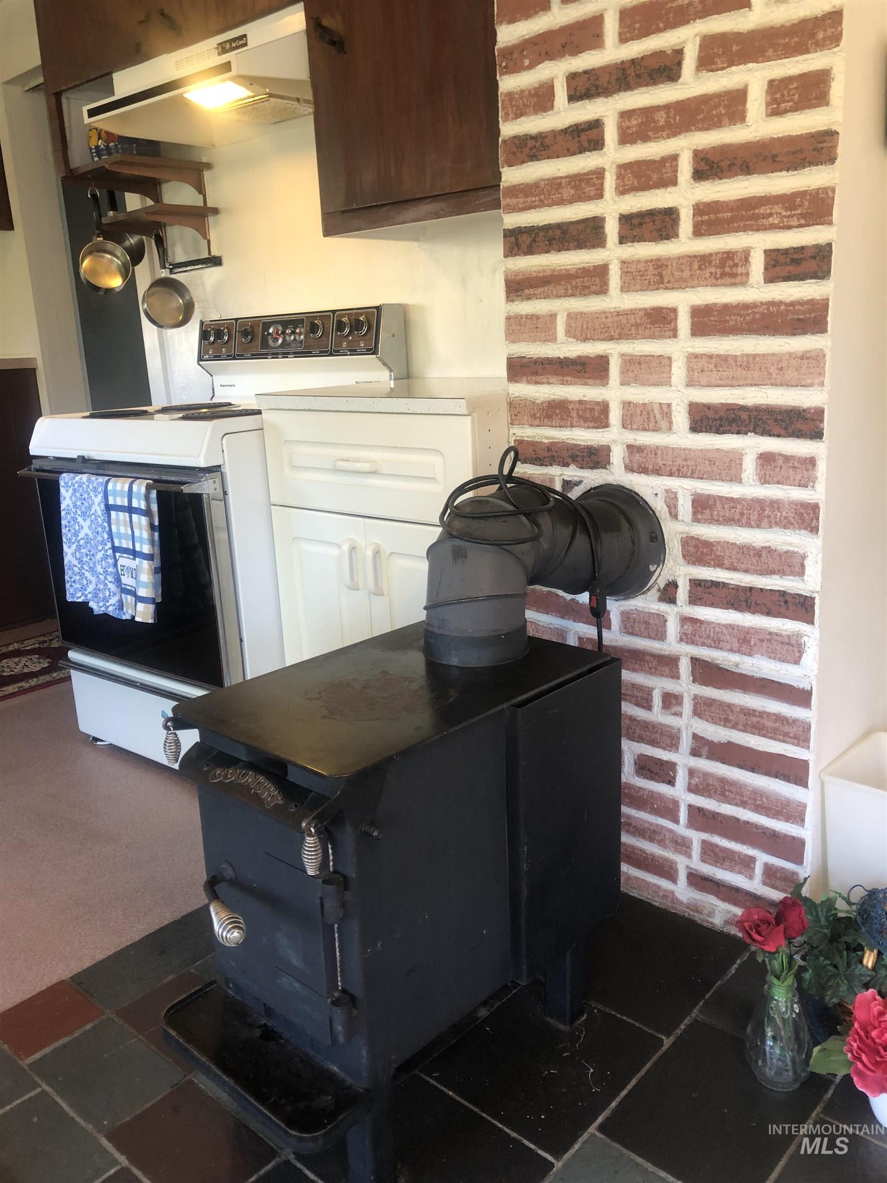 323 Hays Street Asotin, WA 99402 - Photo 9 of 22