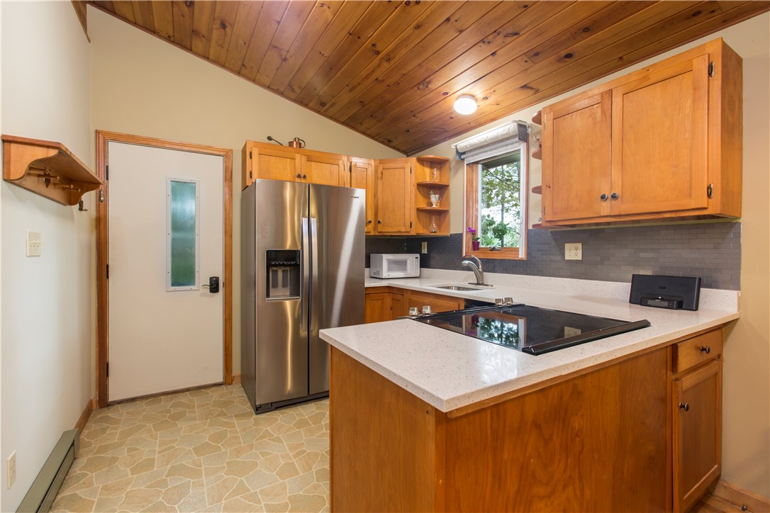 142 Gold Mine Road Glocester, RI 02814 - Photo 4 of 23