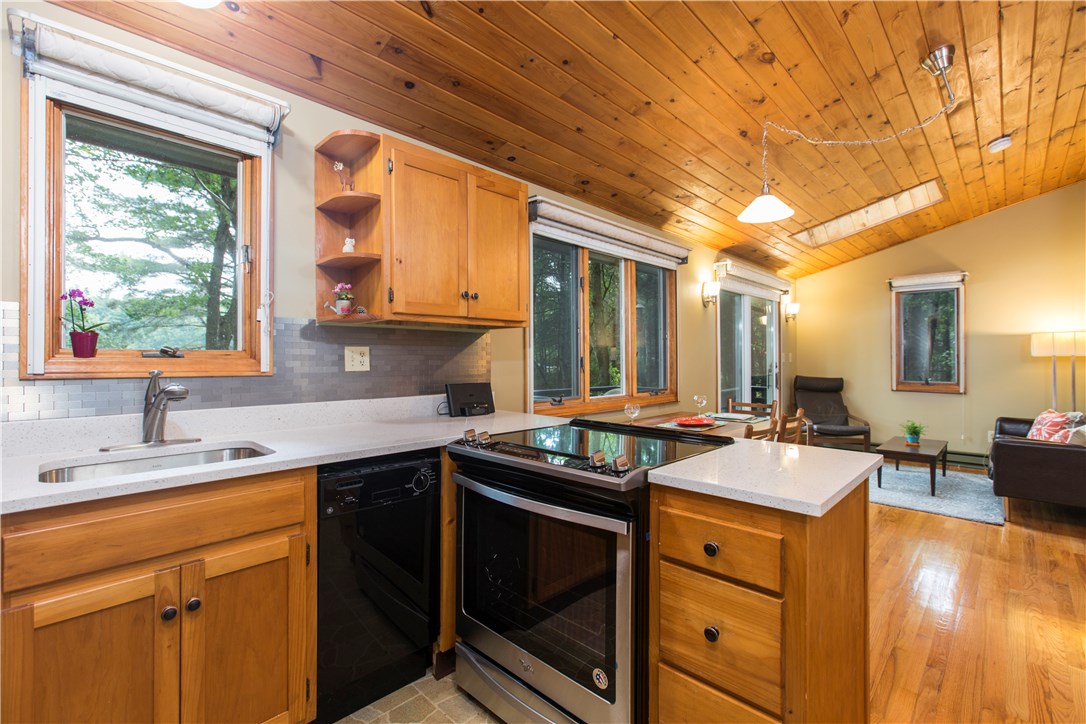 142 Gold Mine Road Glocester, RI 02814 - Photo 5 of 23
