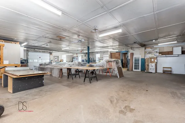 a view of a storage & utility room