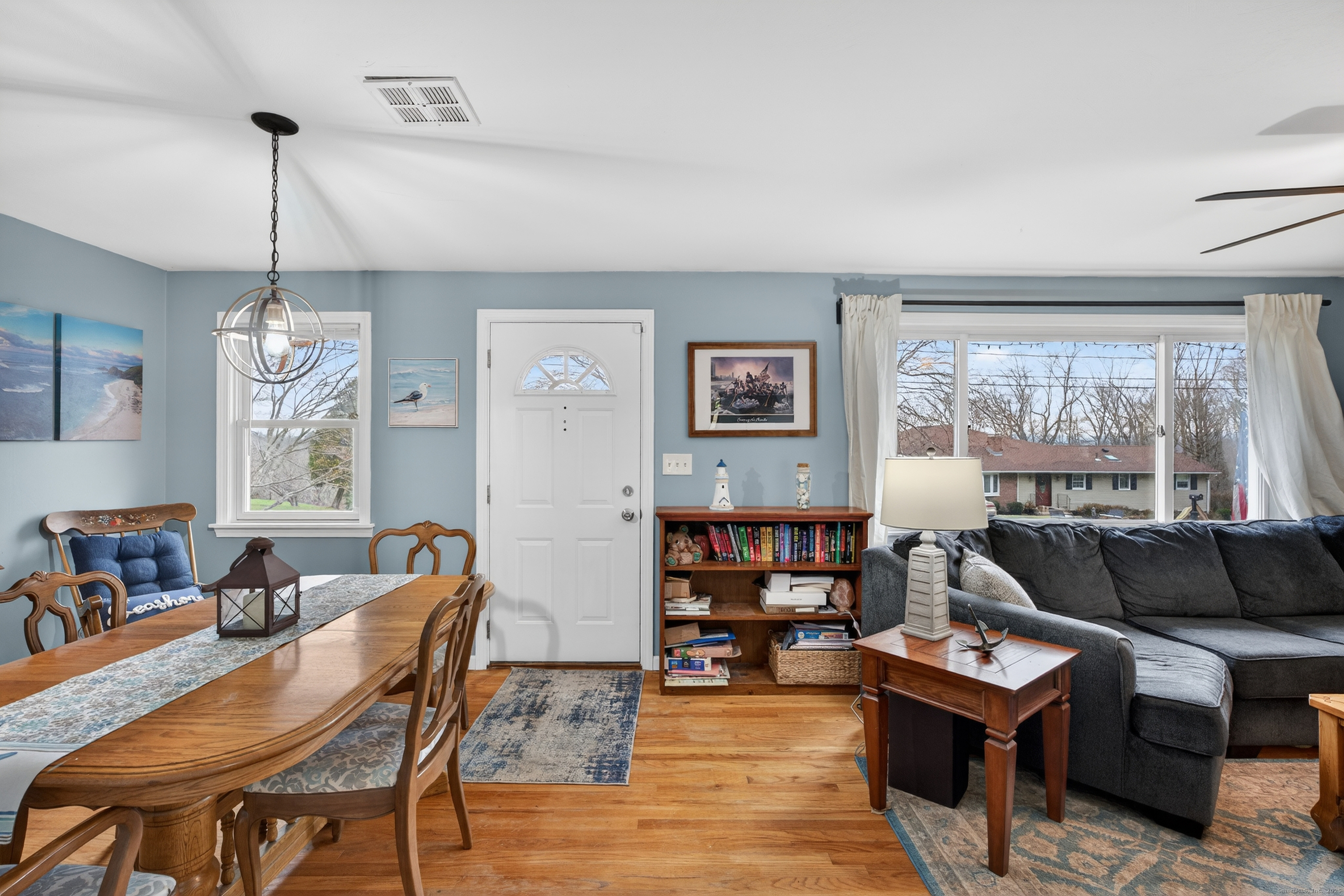 91 Highview Terrace Middletown, CT 06457 - Photo 13 of 39 a living room with furniture and a window