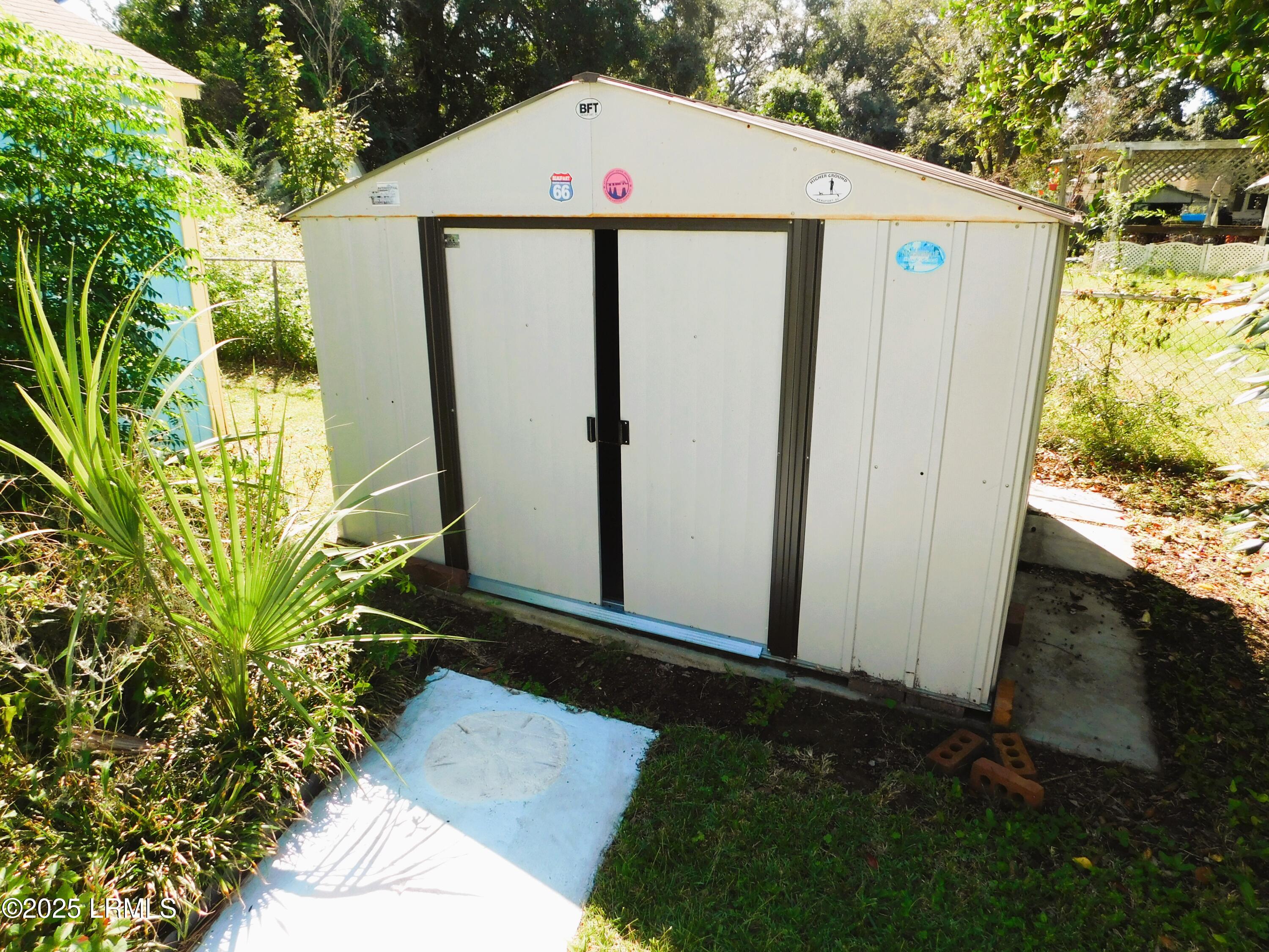 1507 Battery Creek Road Beaufort, SC 29902 - Photo 11 of 33 Storage Shed