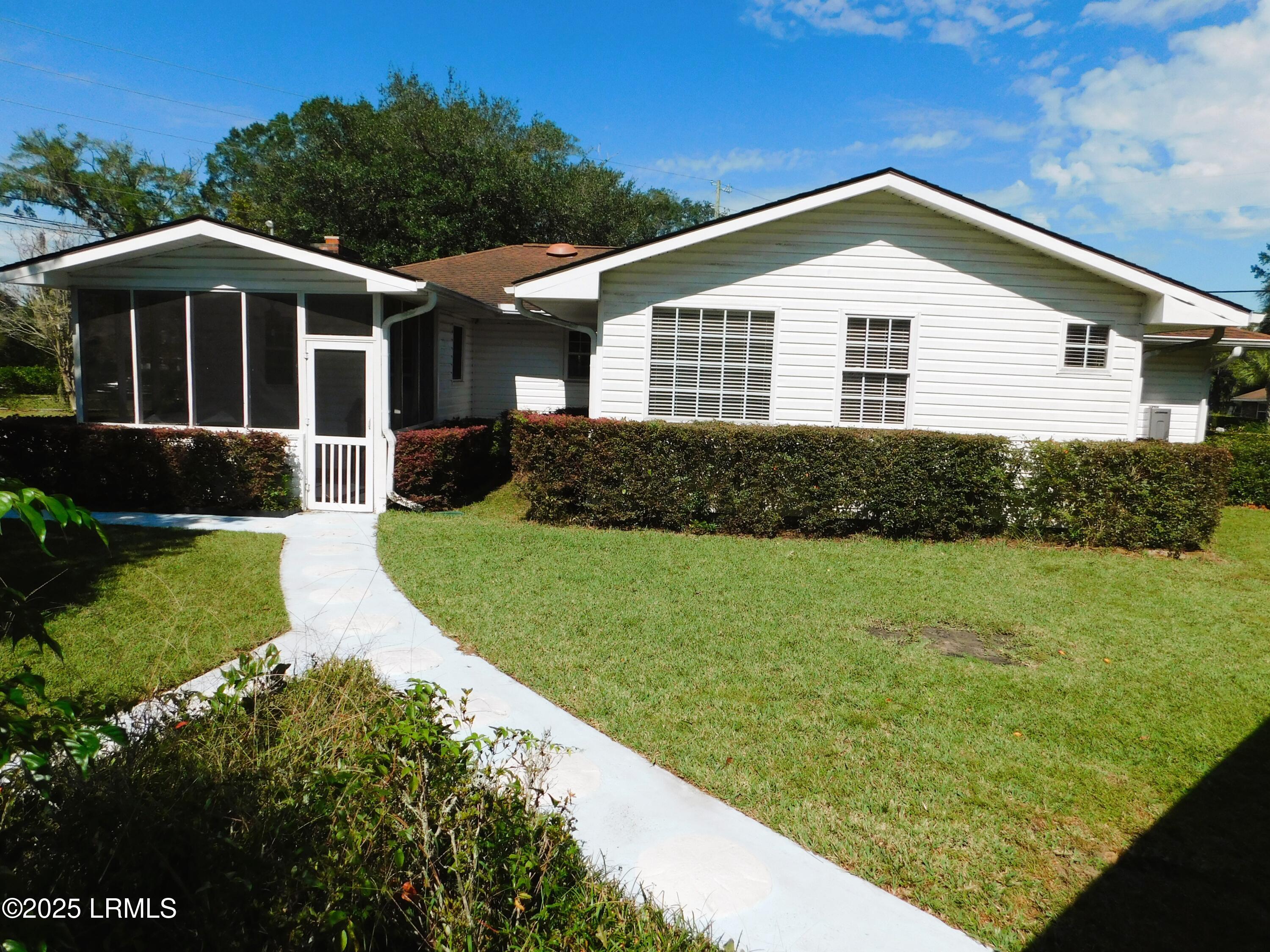 1507 Battery Creek Road Beaufort, SC 29902 - Photo 3 of 33 Back of Home
